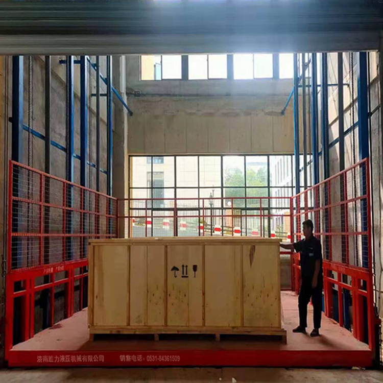 大吨位导轨式液压升降货梯